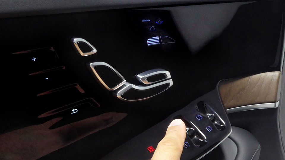 Fenster-Animatiin im Display bei Touch auf Fensterheber-Button